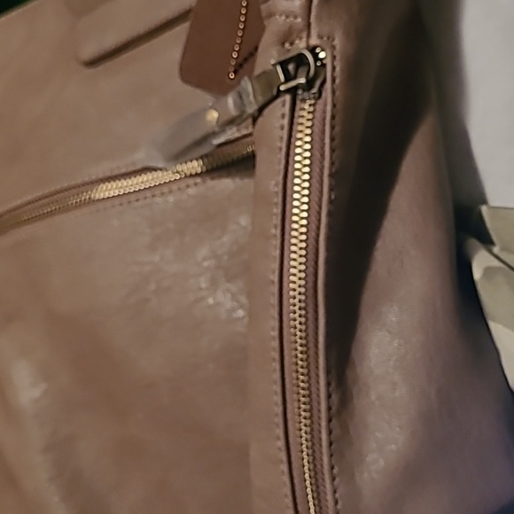 Sasha + Sofi Crossbody Handbag Satchel Adjustable Purse Brass Tan Shoulder Strap - Picture 14 of 14